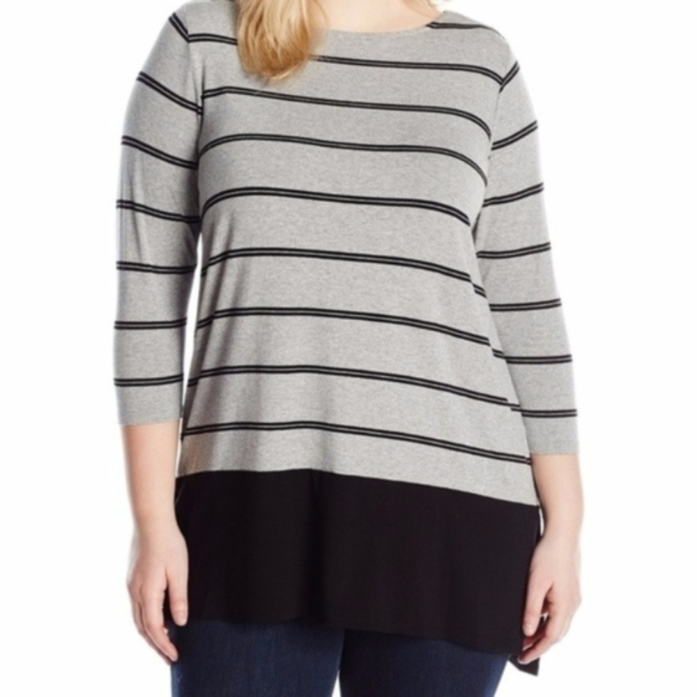 Vince Camuto Grey and Black Striped Hem Top